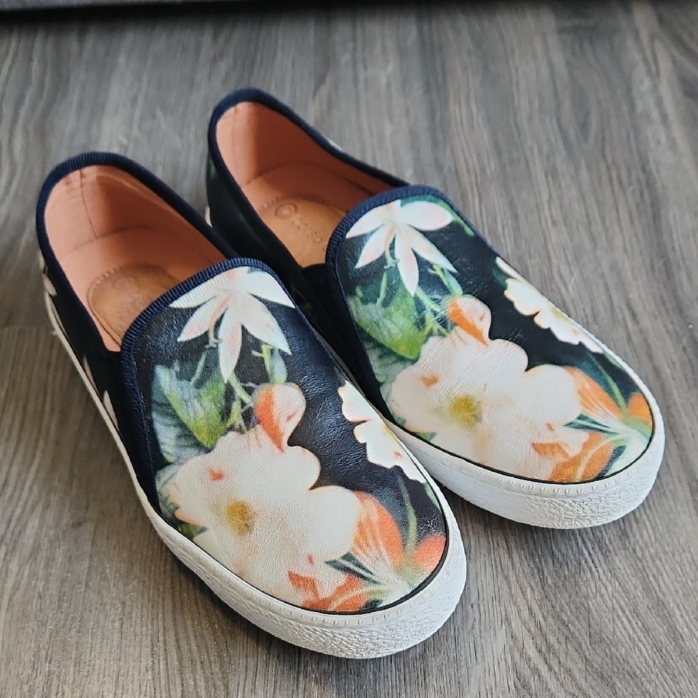 Corso Como Duffy leather floral slip-on sneakers, size 7